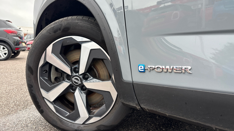 Nissan Qashqai 1.5 E-Power Acenta Premium 5dr Auto Hybrid Hatchback